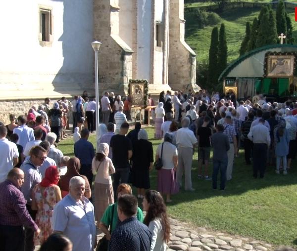 (Video) Adormirea Maicii Domnului - hramul mănăstirii Bistrița