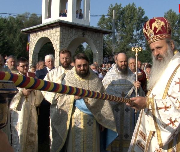 (Video) Biserica parohiei Netezi a fost sfințită