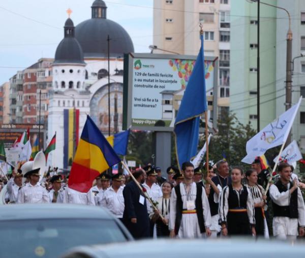 (Foto) ITO 2018: Conferința „Unitate. Credință. Neam. De 100 de ori România” și Procesiunea Unității