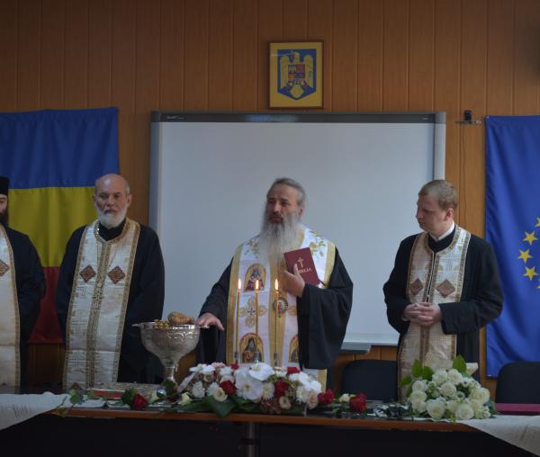 (Video) Binecuvântare arhierească la începutul noului an școlar