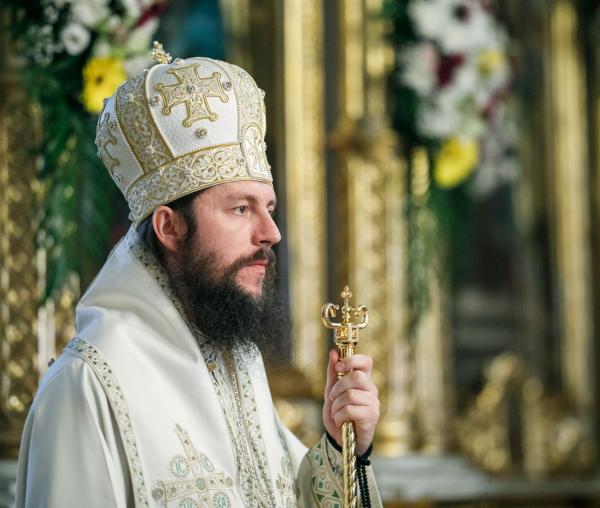 (Video) Mă plec în fața dumneavoastră căci nu ați ascultat oamenii, ci vocea și chemarea Sfintei Parascheva - PS Damaschin Dorneanul
