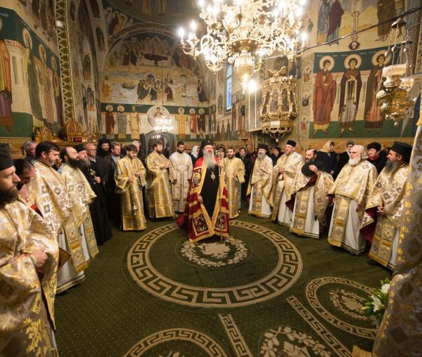 (Foto) Hram la Schitul Vovidenia al Mănăstirii Neamț: IPS Mitropolit Teofan a săvârșit Sfânta Liturghie
