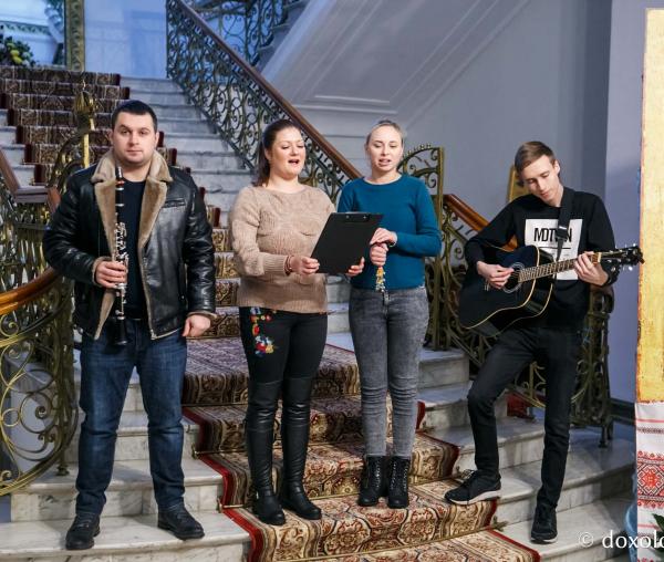 Colindători la Reședința Mitropolitană 2018 – Grupul vocal-instrumental (Marius Helciu)