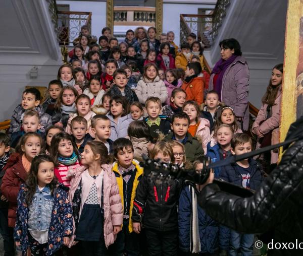 Colindători la Reședința Mitropolitană 2018 – Grădinița „Sfânta Parascheva” Iași