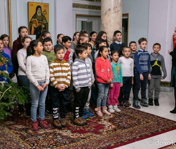 Colindători la Reședința Mitropolitană 2018 – Centrul de zi pentru copii „Sfânta Marina” Iași
