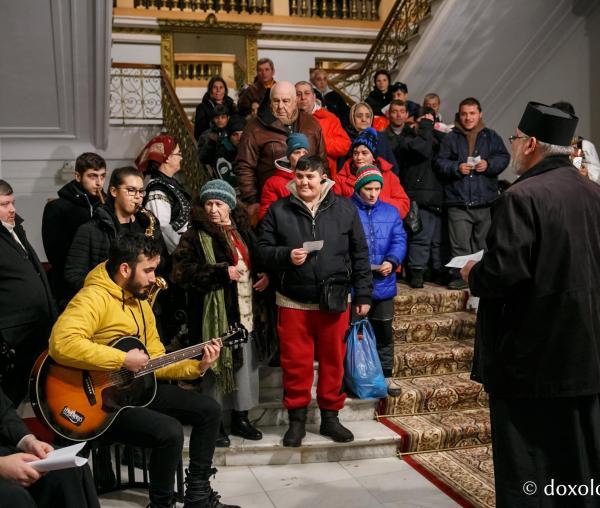 Colindători la Reședința Mitropolitană 2018 – Oamenii străzii - parohia Curelari