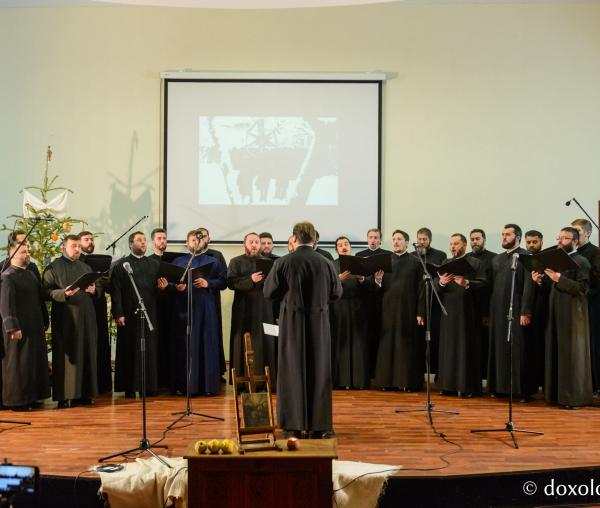 (Foto) Concertul de colinde „Nașterea Domnului - bucuria noastră” – Piatra Neamţ