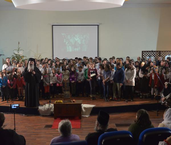 (Video) Concertul de colinde „Opaiț” – Piatra Neamț