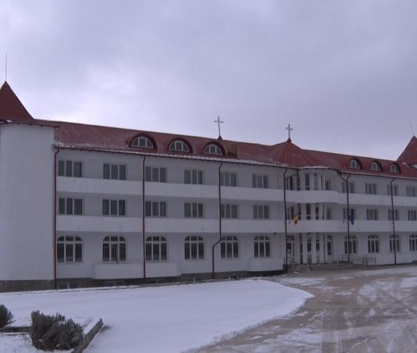 (Video) Inaugurarea oficială a Centrului rezidenţial pentru vârstnici „Cuvioasa Nazaria” Văratec