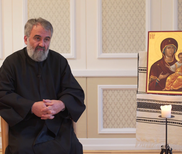 (Video) „Vrei să-i iubești mai mult pe cei aproape ție? Postul este una dintre chei” - Părintele Constantin Coman