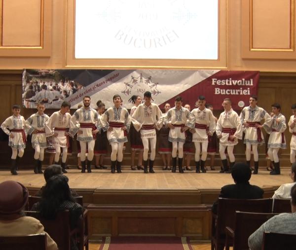 (Video) Festivalul Bucuriei – Festival de joc și cântec popular, ediția a V-a