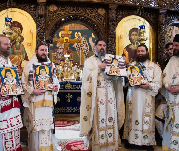 (Foto) Hramul Bunei Vestiri la Sihăstria Putnei. Sfântul Ierarh Nectarie, oaspete de seamă și împreună-rugător