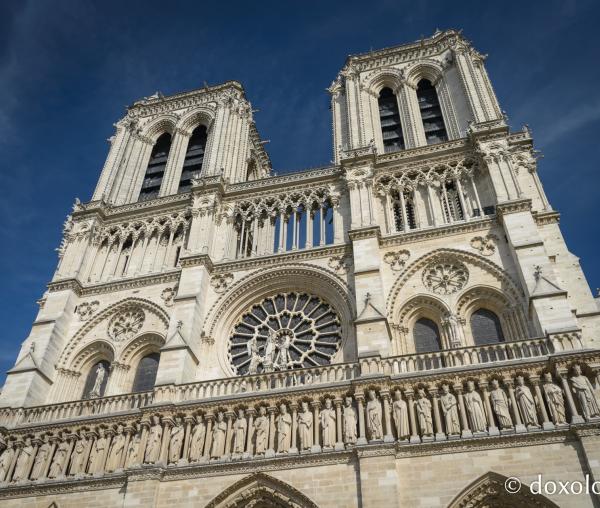 (Foto) Notre-Dame, catedrala-simbol a Franței