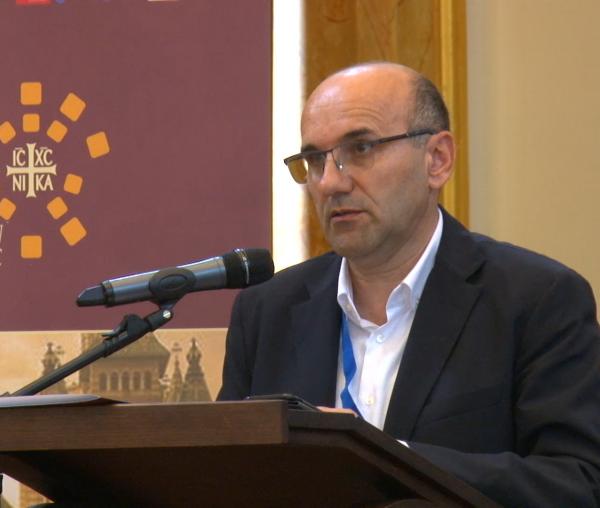 (Video)  Reminscențe ale imperatativelor totalitare: tămăduire prin îngemănarea psihoterapiei cu practicile religioase creștine – Prof. univ. dr. Adrian Opre