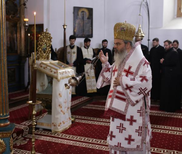 (Video) Preasfințitul Ignatie: „Atunci când căutăm slava oamenilor, dragostea se dezrădăcinează din inima noastră”