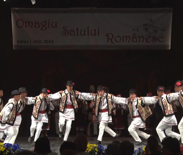 (Video) Prima ediție a spectacolului - eveniment "Omagiu satului romanesc"