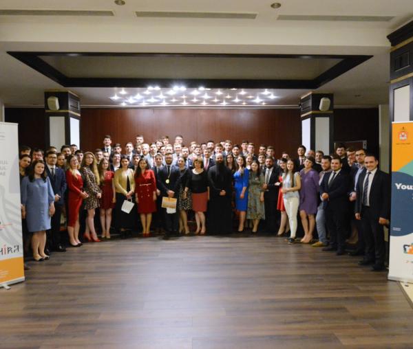 (Video) Gala voluntarilor Colegiului „Sfântul Nicolae” din Iași