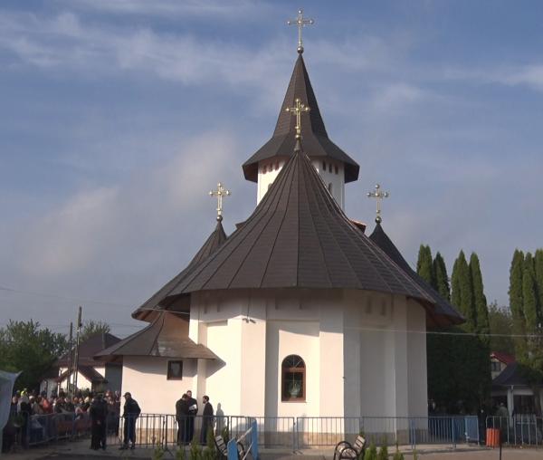 (Video) Resfințirea Bisericii „Sfântul Gheorghe” din Pașcani