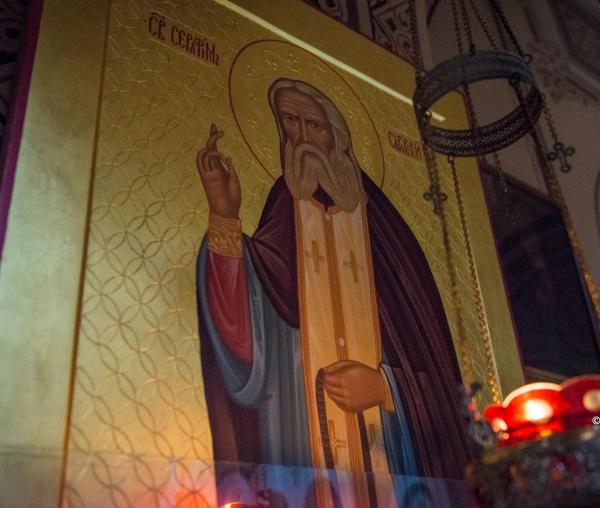 (Audio) Acatistul Sfântului Serafim de Sarov, mare făcător de minuni