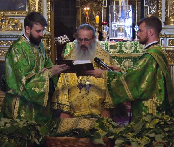 (Video) Praznicul Pogorârii Duhului Sfânt la Catedrala Mitropolitană din Iași