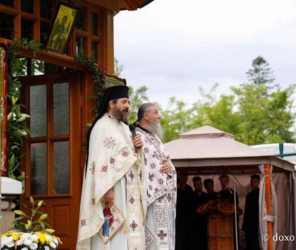 (Audio) „Câți dintre noi putem să ne plecăm în fața bucuriei celuilalt și să recunoaștem ca fiind bucuria noastră?” - Arhim. Nichifor Horia