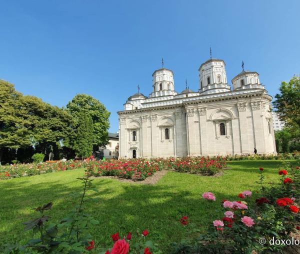 (Foto) Raiul de la Mănăstirea Golia