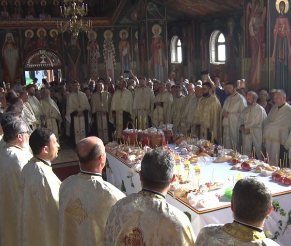 (Video) Biserica „Binecredinciosul Ștefan cel Mare și Sfânt” și-a serbat hramul – a început Festivalul „Gavriil Musicescu”, ediția VII-a