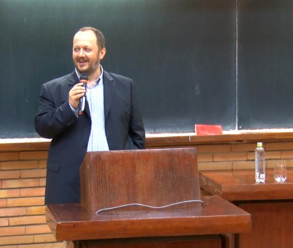 (Video) Despre sens – Prof. Adrian Papahagi