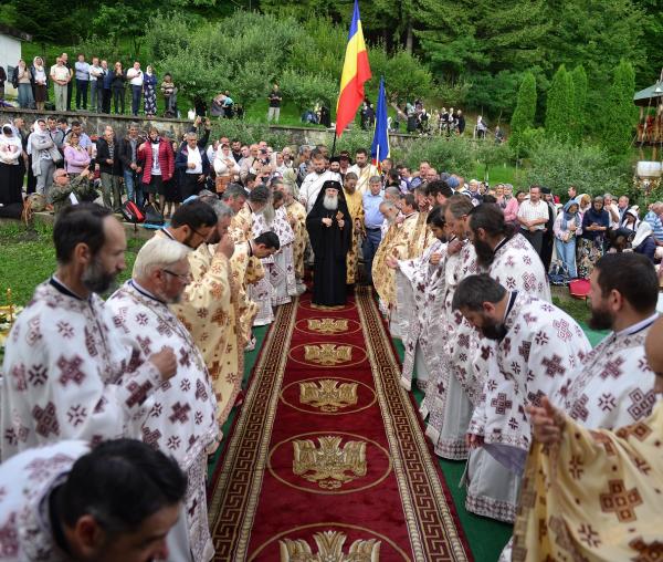 (Video) Sfânta Teodora sărbătorită la Mănăstirea Sihla