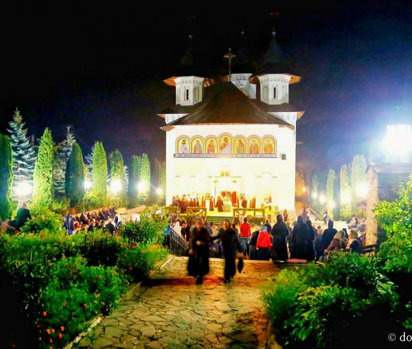 (Foto) Mănăstirea Sihăstria în ajunul hramului Sfintei Teodora de la Sihla