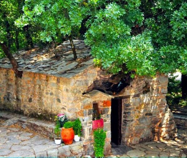 (Video) 10 lucruri despre Biserica Sfintei Teodora – miracolul din Vasta