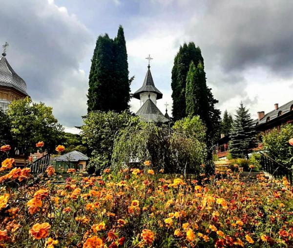 (Foto) Sfârșit de septembrie la Mănăstirea Sihăstria