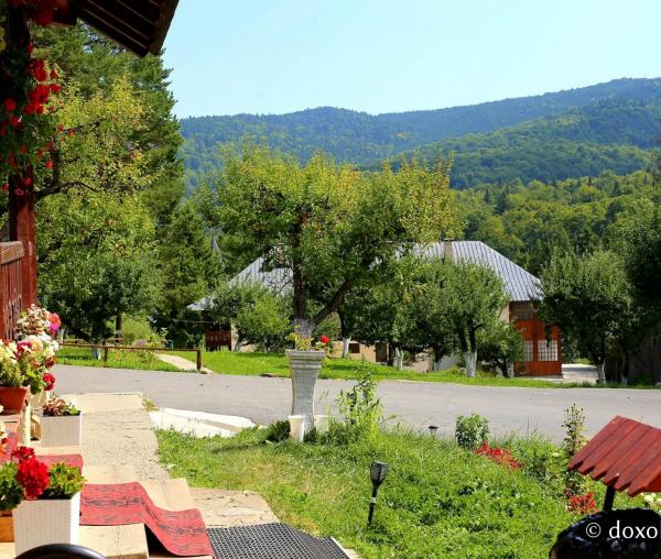 (Foto) Început de septembrie la Mănăstirea Sihăstria