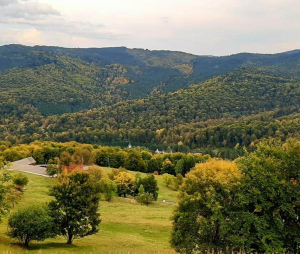 (Foto) Mănăstirea Sihăstria – perlă a monahismului românesc