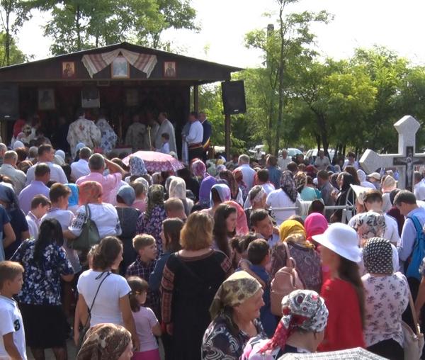 (Video) Biserica Parohiei Gârbeni a fost sfințită