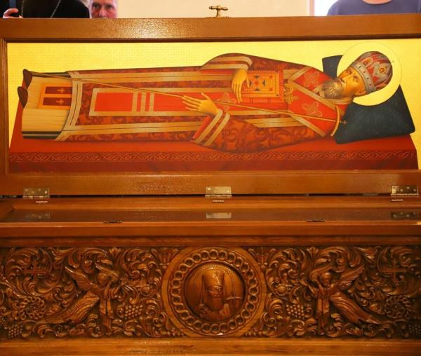 Racla cu moaștele Sfântului Ierarh Dionisie, Episcopul Cetății Albe-Ismail