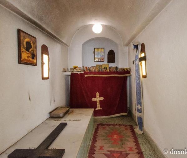 Mormântului lui Gheron Iosif Isihastul