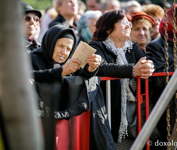 (Foto) Uniți în rugăciune, la Hramul Sfintei Cuvioase Parascheva de la Iași