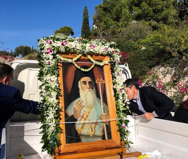 (Foto) Hramul Sfântului Ierarh Nectarie – Eghina, 2019