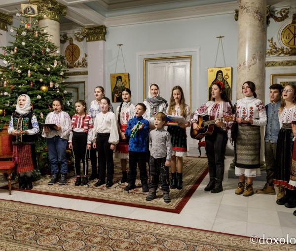 Parohia Suhuleţ din Iaşi – Colindători la Reședința Mitropolitană 2019