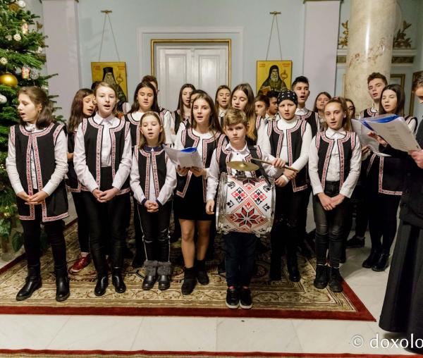 Parohia Orzeni – Colindători la Reședința Mitropolitană 2019