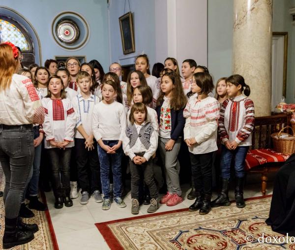Parohia Țuțora – Colindători la Reședința Mitropolitană 2019