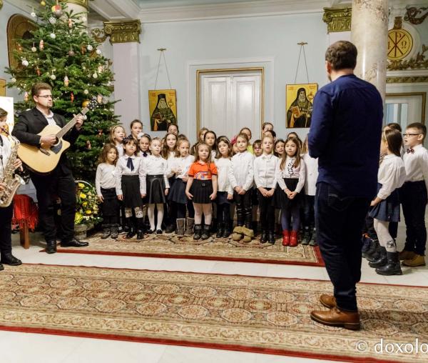 Școala „George Călinescu” din Iași – Colindători la Reședința Mitropolitană 2019