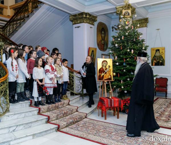 Colegiul Național „Octav Băncilă”, clasa a II-a – Colindători la Reședința Mitropolitană 2019