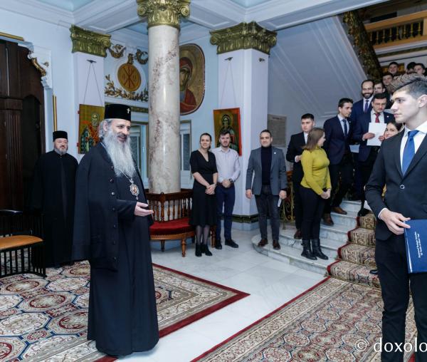 Colegiul „Sfântul Nicolae” din Iași – Colindători la Reședința Mitropolitană 2019