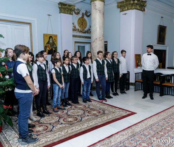 Şcoala „Elena Cuza” din Iași – Colindători la Reședința Mitropolitană 2019