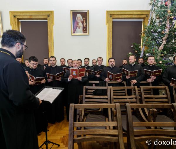 Corul „Potirul” al protopopiatului Hârlău – Colindători la Reședința Mitropolitană 2019
