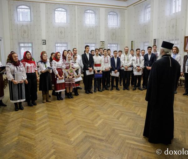 Corul „Sfântul Ioan Cucuzel” – Colindători la Reședința Mitropolitană 2019