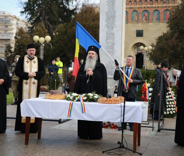 (Video) Sfânta Liturghie și parastas pentru eroii revoluției din decembrie 1989