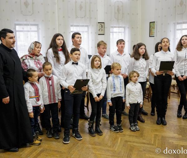 Parohia Avrămeni – Colindători la Reședința Mitropolitană 2019
